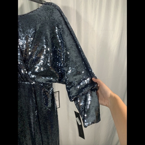 NWT $395 Aidan‎ Mattox Long-Sleeve Draped Sequin Gown Silver [ SZ 0 ] #E924 - Picture 5 of 12